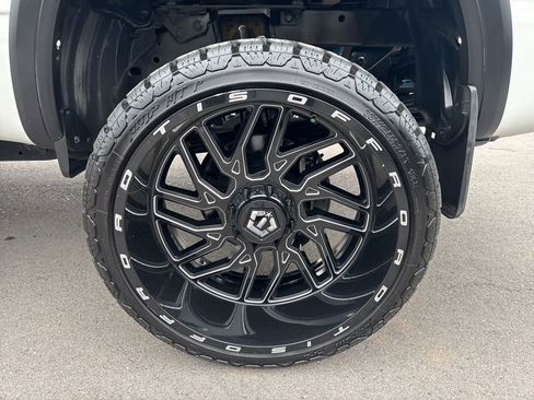 Used 2021 Nissan Titan PRO-4X w/ Pro-4x Convenience Package image 26