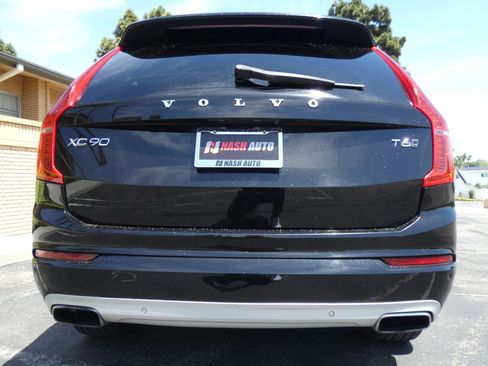 Used 2018 Volvo XC90 T6 Momentum w/ Convenience Package image 10