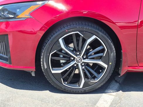 Certified 2024 Nissan Altima 2.5 SR FWD image 10