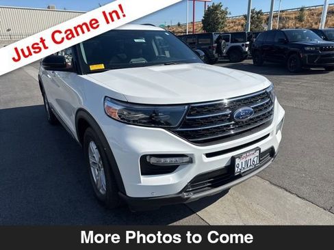 Used 2023 Ford Explorer XLT w/ Equipment Group 202A image 8