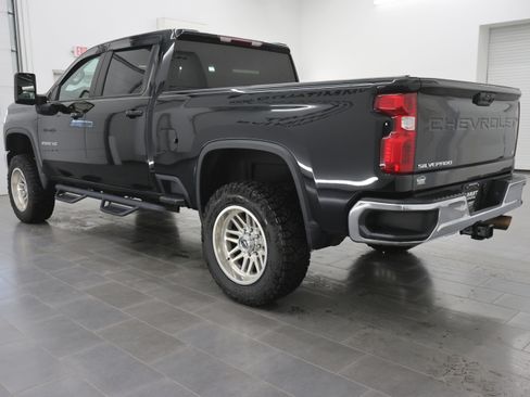 Used 2024 Chevrolet Silverado 2500 LT image 6