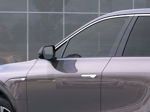 New 2025 Cadillac Lyriq Luxury image 12