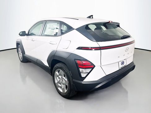 New 2026 Hyundai Kona SE image 7