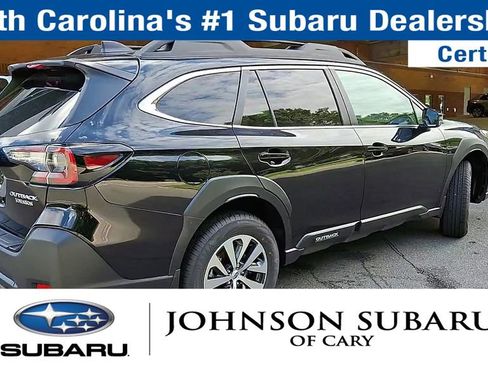 Used 2025 Subaru Outback Premium w/ Popular Package #1A image 10
