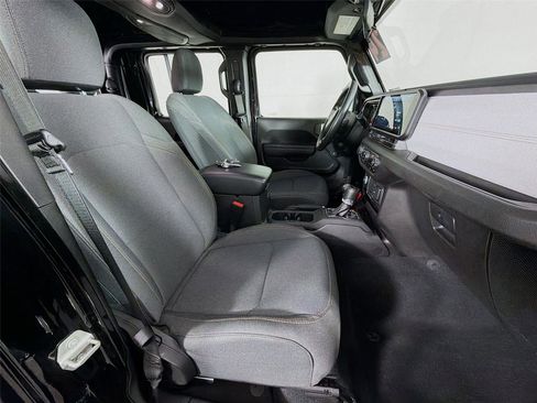 Used 2024 Jeep Gladiator Sport AWD/4WD image 27