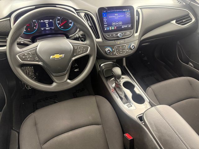 Used 2024 Chevrolet Malibu LT FWD image 30