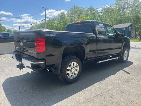 Used 2015 Chevrolet Silverado 2500 LT w/ LT Convenience Package AWD/4WD image 13