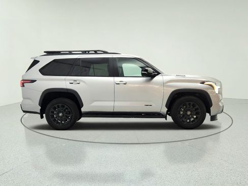 Used 2025 Toyota Sequoia Limited w/ Tow Technology Package AWD/4WD image 4