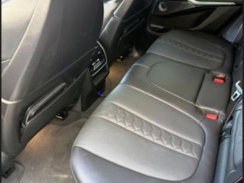 Used 2021 BMW X5 M w/ Competition Package image 11
