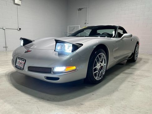 Used 2004 Chevrolet Corvette Z06 w/ Memory Package RWD image 18