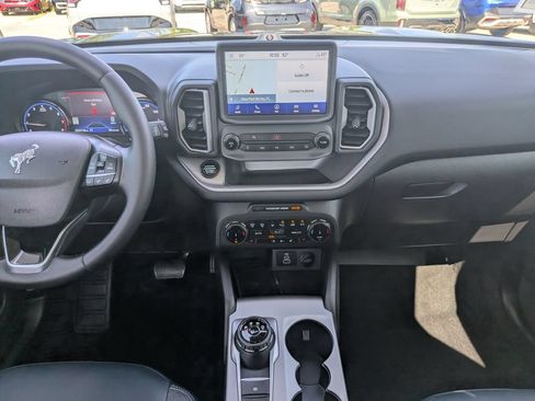 Used 2024 Ford Bronco Sport Outer Banks w/ Tech Package AWD/4WD image 17