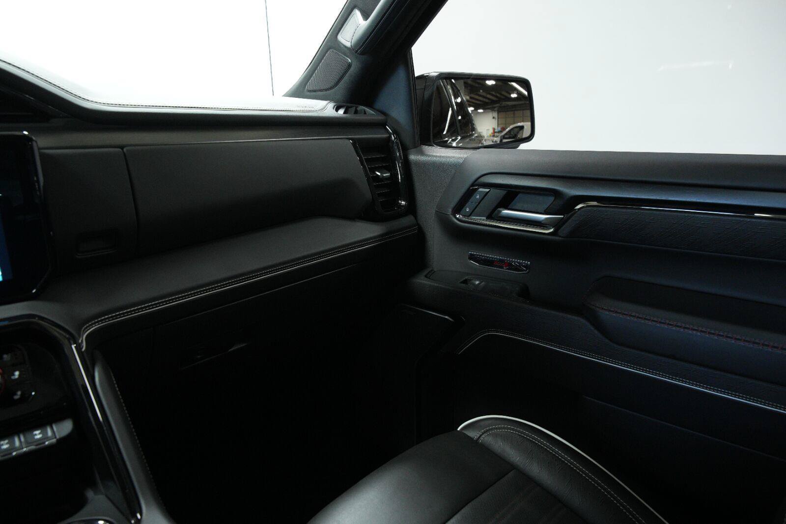 Used 2024 GMC Sierra 1500 AT4X w/ AT4X AEV Edition AWD/4WD image 57