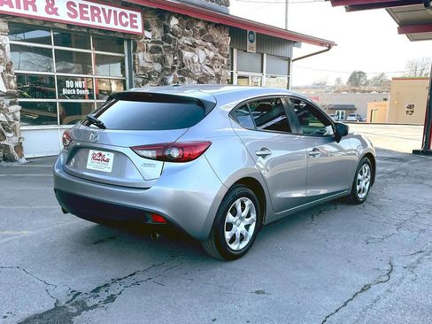 Used 2015 MAZDA MAZDA3 i Sport image 7