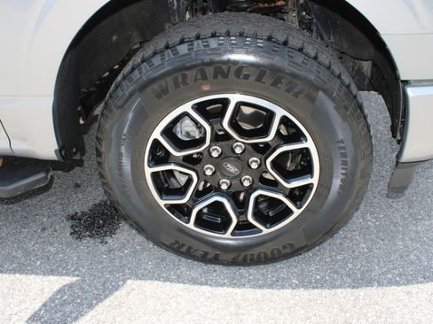 Used 2023 Ford F150 XLT w/ Equipment Group 302A High AWD/4WD image 10