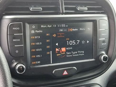 Used 2023 Kia Soul LX w/ Option Group 015 FWD image 3