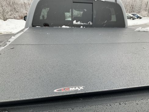 Used 2020 Toyota Tacoma TRD Off-Road image 18