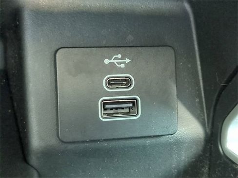 Used 2024 Ford Ranger Lariat w/ Trailer Tow Package image 24