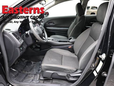 Used 2020 Honda HR-V LX image 13