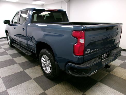 Used 2024 Chevrolet Silverado 1500 RST w/ Z71 Off-Road Package AWD/4WD image 2