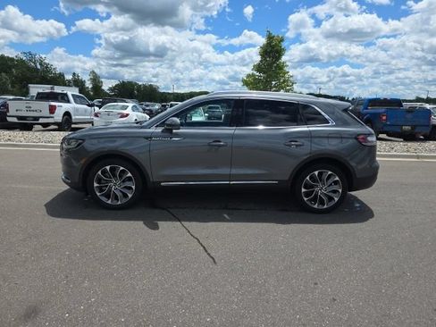 Used 2023 Lincoln Nautilus Reserve w/ Luxury Package AWD/4WD image 4