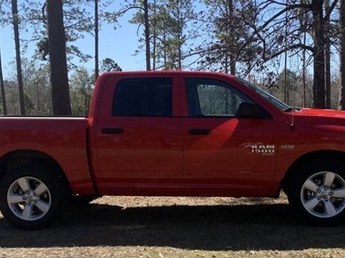 Used 2023 RAM 1500 Classic SLT image 6