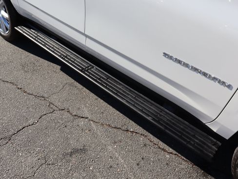 Used 2024 Chevrolet Suburban High Country w/ Premium Package image 12