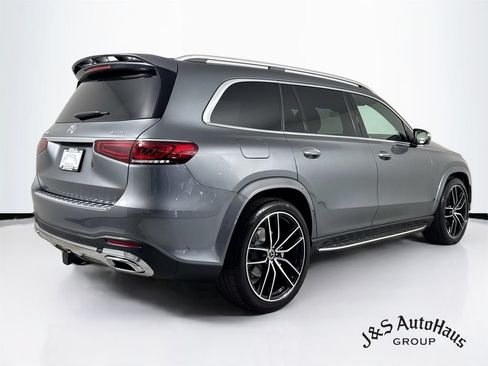 Used 2023 Mercedes-Benz GLS 450 4MATIC w/ AMG Line Exterior image 7