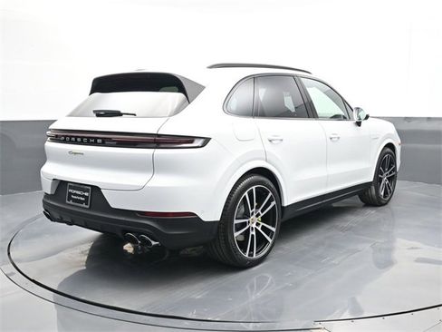New 2026 Porsche Cayenne E-Hybrid image 24