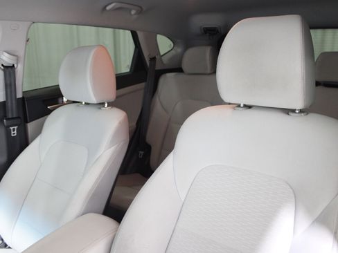 Used 2019 Hyundai Tucson SE image 5