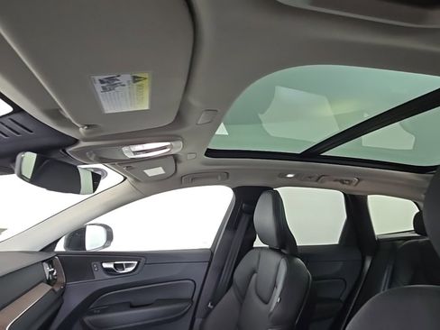 Certified 2023 Volvo XC60 B5 Plus w/ Protection Package Premier image 19