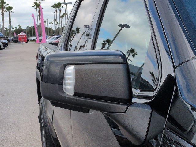 Used 2021 GMC Sierra 1500 AT4 w/ AT4 Value Package AWD/4WD image 12