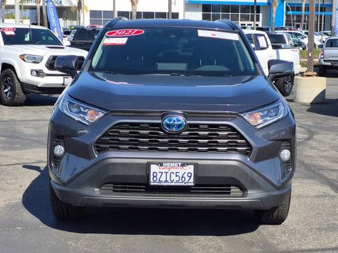 Used 2021 Toyota RAV4 XLE w/ Carpet Mat Package (TMS) AWD/4WD image 2