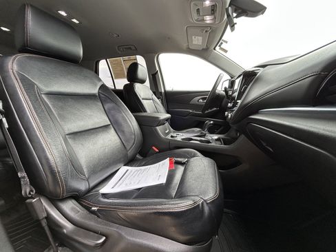 Used 2019 Chevrolet Traverse LT image 19