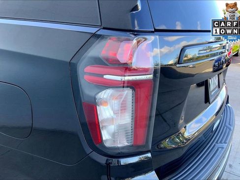 Used 2022 Chevrolet Suburban Z71 w/ Luxury Package AWD/4WD image 28