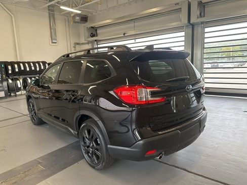 Used 2024 Subaru Ascent Onyx Edition image 3