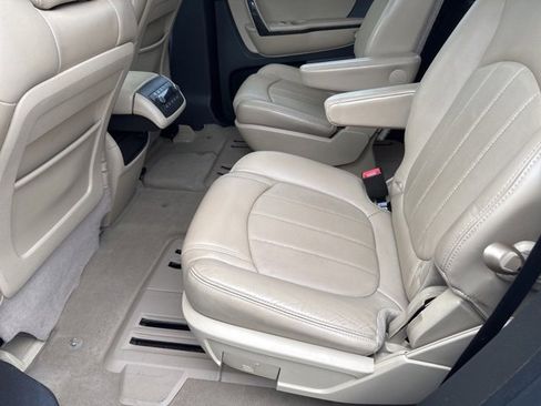 Used 2012 GMC Acadia Denali image 16