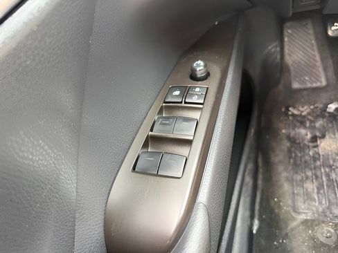 Used 2023 Toyota Camry SE FWD image 18