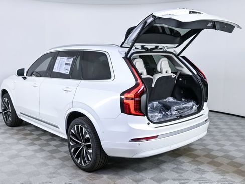 New 2026 Volvo XC90 T8 Ultra w/ Protection Package Premier AWD/4WD image 34