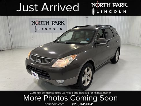 Used 2009 Hyundai Veracruz Limited w/ Navigation Pkg 4 AWD/4WD image 1