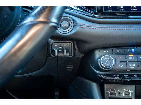 Used 2023 Dodge Durango GT image 11