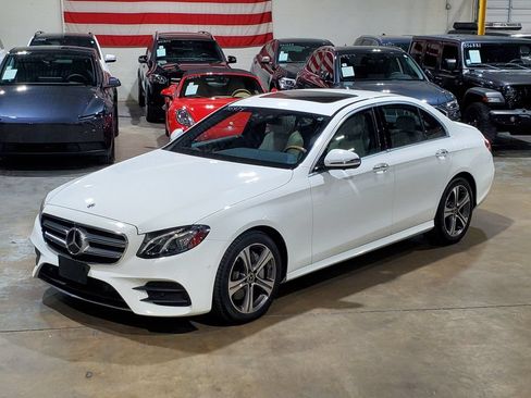 Used 2020 Mercedes-Benz E 350 Sedan image 40