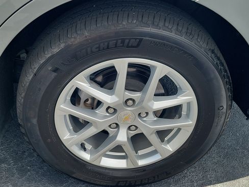 Used 2024 Chevrolet Equinox LS w/ LS Convenience Package FWD image 6