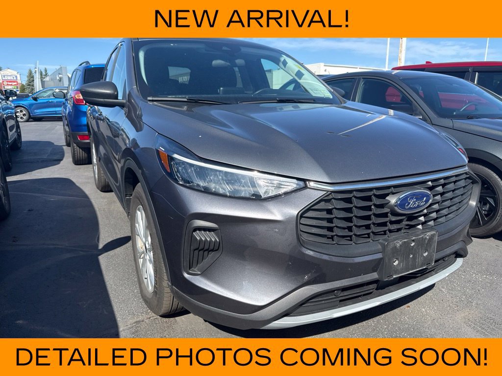 Certified 2023 Ford Escape Active AWD/4WD image 2
