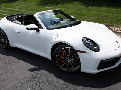 Used 2023 Porsche 911 Carrera 4S w/ Sport Package image 17