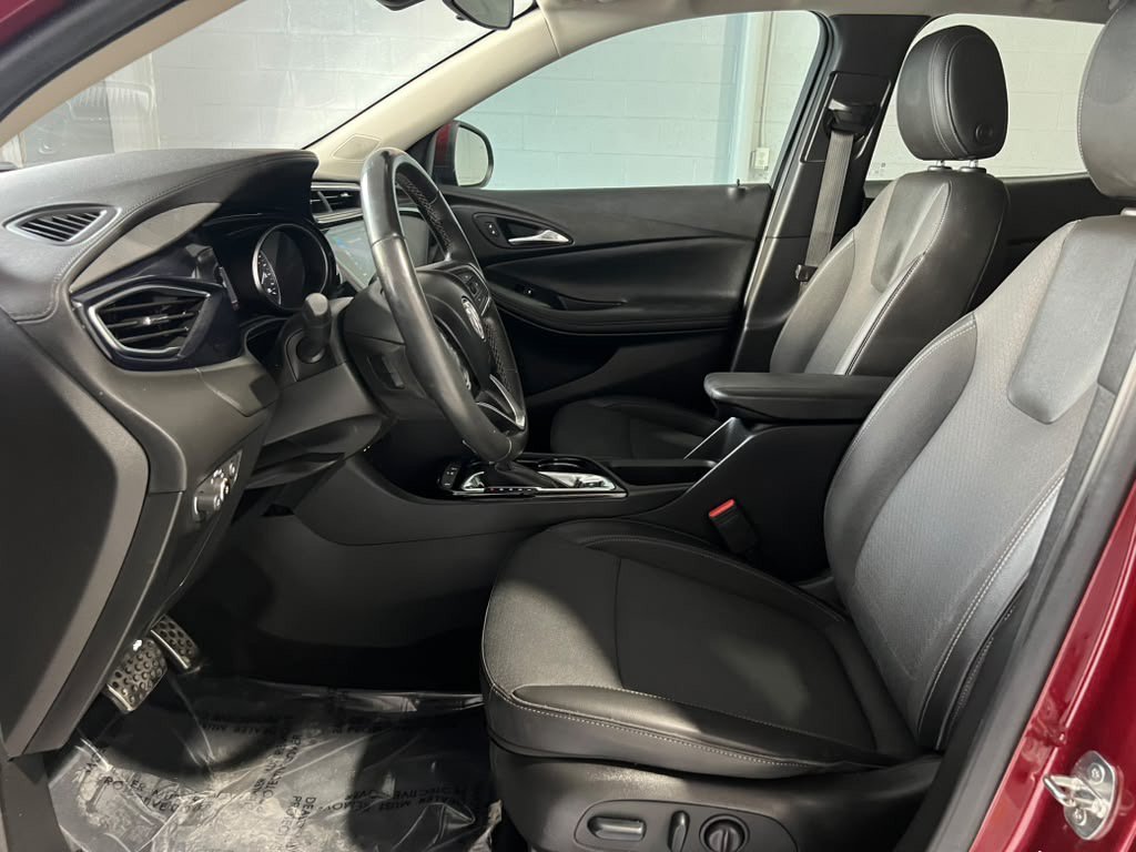 Used 2023 Buick Encore GX Select w/ Sport Touring Package FWD image 10
