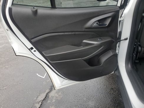 Used 2024 Chevrolet Trax RS image 25