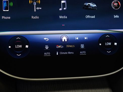 Used 2026 Mercedes-Benz EQS 550 4MATIC SUV image 29