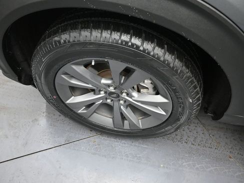 Used 2021 Ford Explorer XLT w/ Equipment Group 202A image 45