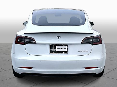 Used 2022 Tesla Model 3 Performance image 4