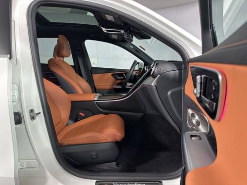 Used 2023 Mercedes-Benz GLC 300 4MATIC image 30